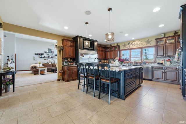 159 W 900 N Road, Decatur, IN 46733