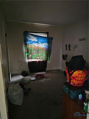 2465 Lawton Avenue, Toledo, OH 43620