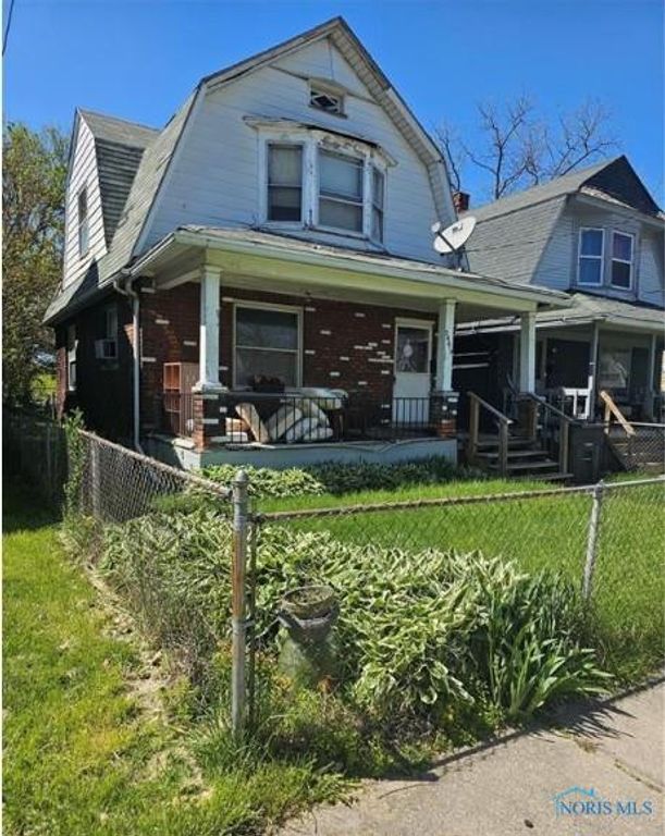 2465 Lawton Avenue, Toledo, OH 43620