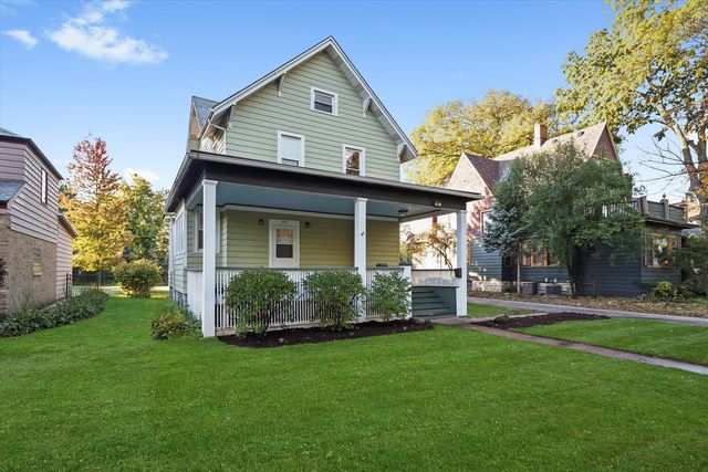 197 Herrick Road, Riverside, IL 60546