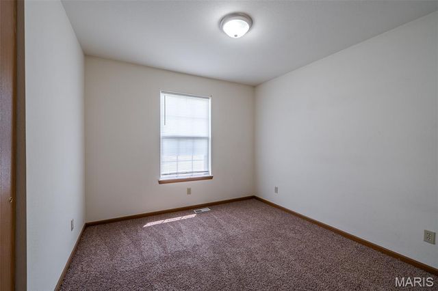 2 Iron Hill Court, St Clair, MO 63077