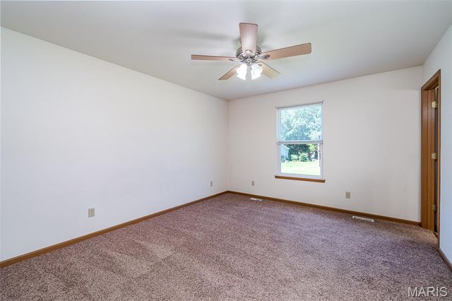 2 Iron Hill Court, St Clair, MO 63077