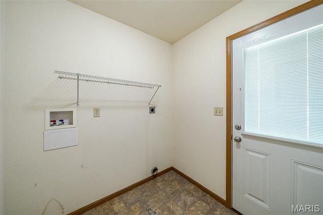 2 Iron Hill Court, St Clair, MO 63077