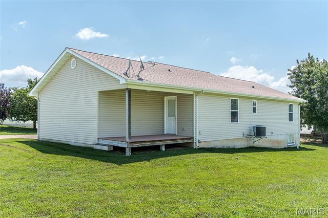 2 Iron Hill Court, St Clair, MO 63077