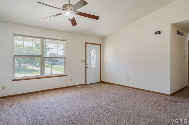2 Iron Hill Court, St Clair, MO 63077