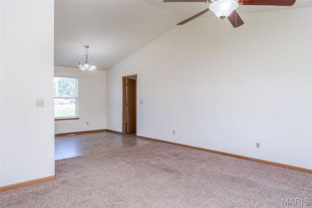 2 Iron Hill Court, St Clair, MO 63077