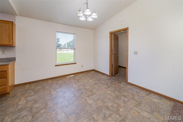 2 Iron Hill Court, St Clair, MO 63077