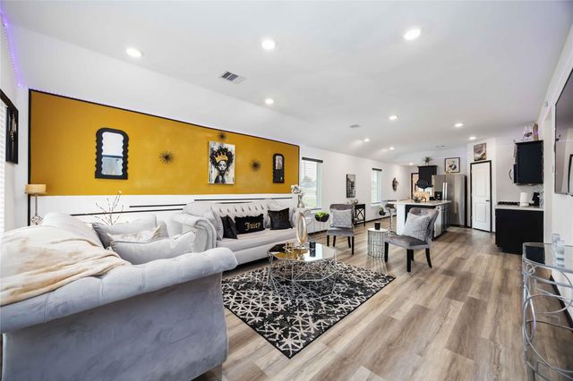 1106 Dewberry Downs Lane, Houston, TX 77090