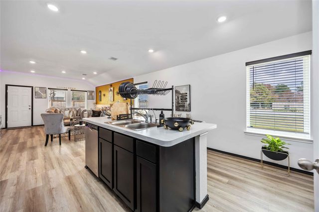 1106 Dewberry Downs Lane, Houston, TX 77090