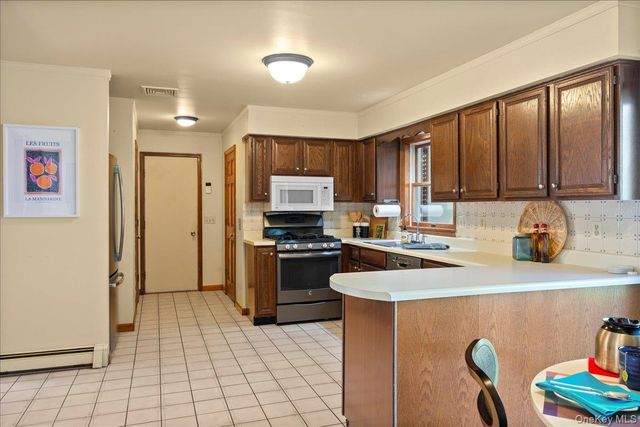 13 Hart Drive, Poughkeepsie, NY 12603