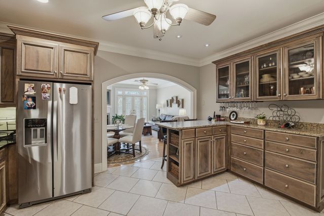 4000 West End Ave Apt 101, Nashville, TN 37205