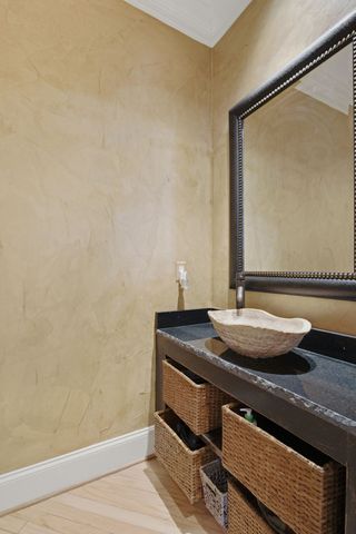4000 West End Ave Apt 101, Nashville, TN 37205