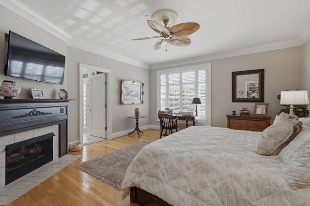 4000 West End Ave Apt 101, Nashville, TN 37205