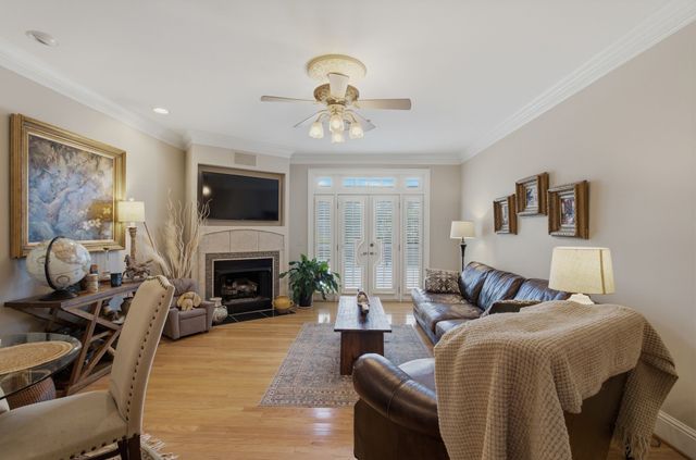 4000 West End Ave Apt 101, Nashville, TN 37205