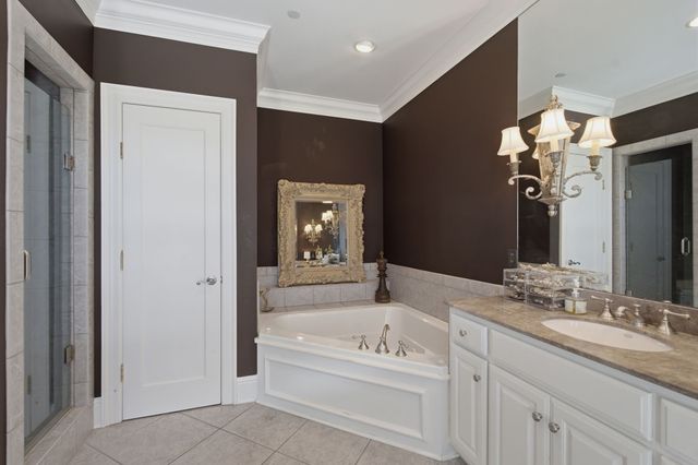 4000 West End Ave Apt 101, Nashville, TN 37205