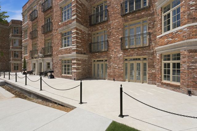 4000 West End Ave Apt 101, Nashville, TN 37205