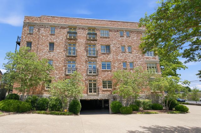 4000 West End Ave Apt 101, Nashville, TN 37205
