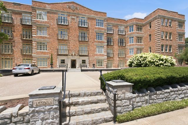 4000 West End Ave Apt 101, Nashville, TN 37205