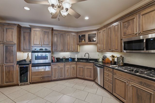 4000 West End Ave Apt 101, Nashville, TN 37205