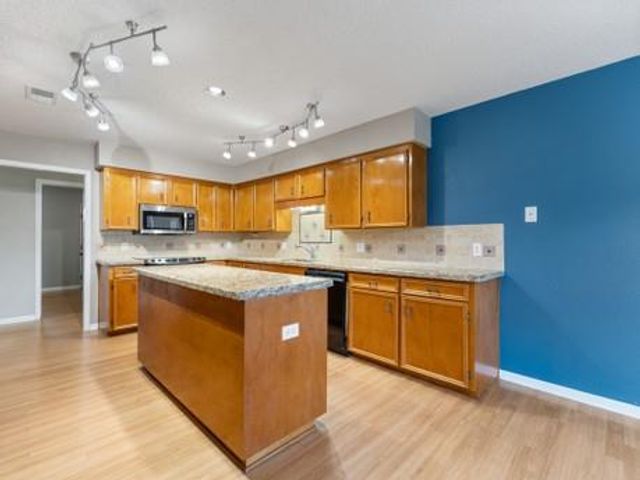 6 Valhalla Drive, Bay City, TX 77414