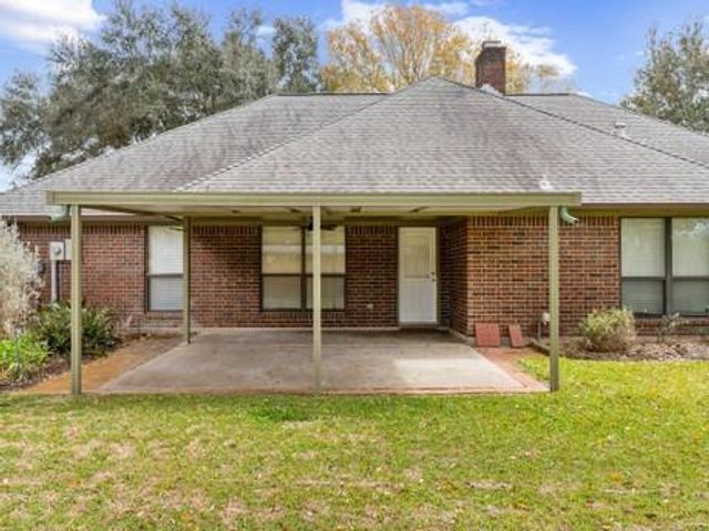 6 Valhalla Drive, Bay City, TX 77414