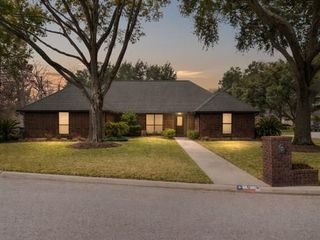 6 Valhalla Drive, Bay City, TX 77414