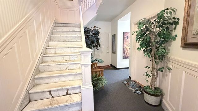 40 Winchester St 8, Brookline, MA 02446