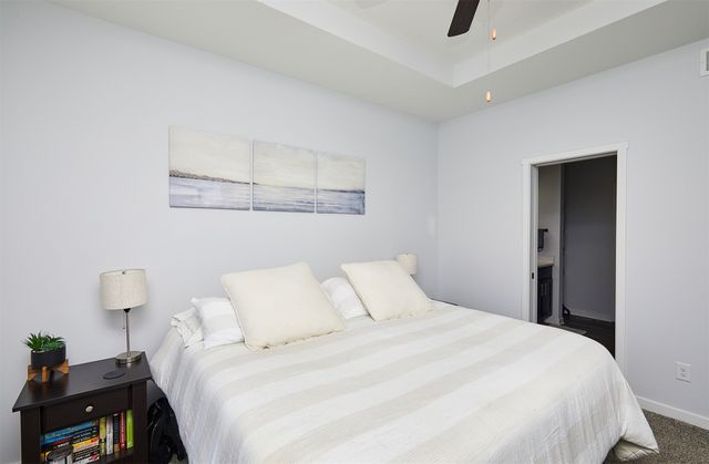 5438 S Prairie View Drive, West Des Moines, IA 50266