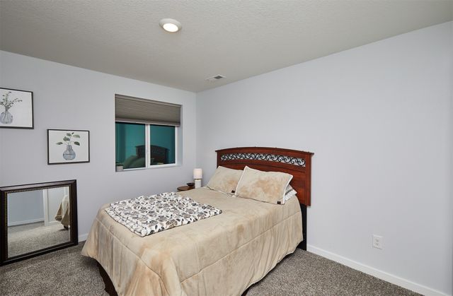 5438 S Prairie View Drive, West Des Moines, IA 50266