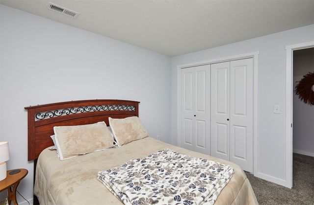 5438 S Prairie View Drive, West Des Moines, IA 50266