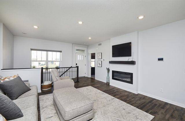 5438 S Prairie View Drive, West Des Moines, IA 50266