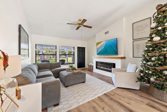 16766 123rd Terrace N, Jupiter, FL 33478