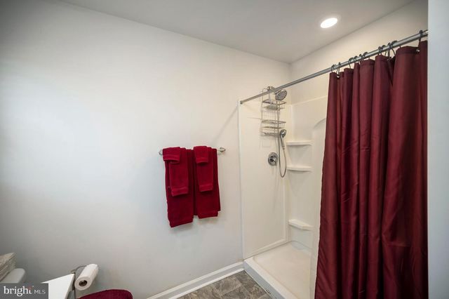 16032 GRANT CT, Bowling Green, VA 22427