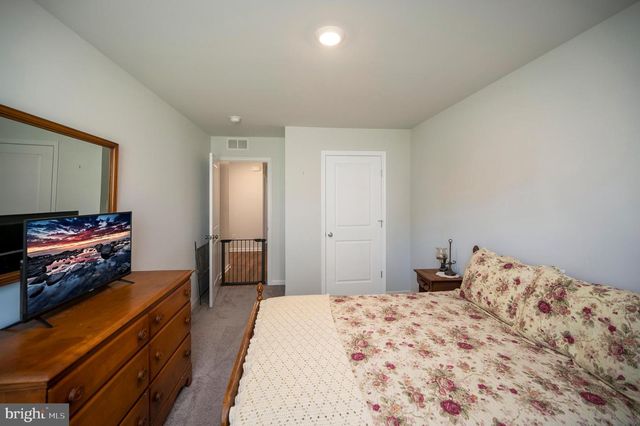 16032 GRANT CT, Bowling Green, VA 22427