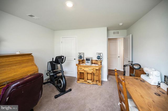 16032 GRANT CT, Bowling Green, VA 22427