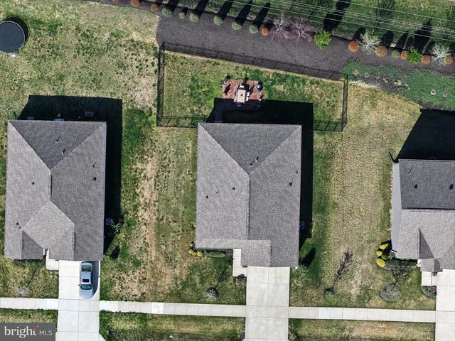 16032 GRANT CT, Bowling Green, VA 22427
