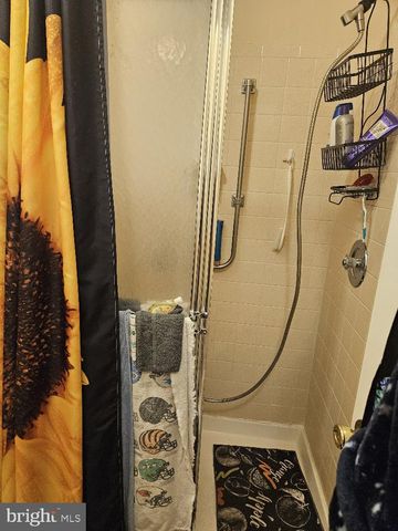 10 CEDAR AVE, Manahawkin, NJ 08050