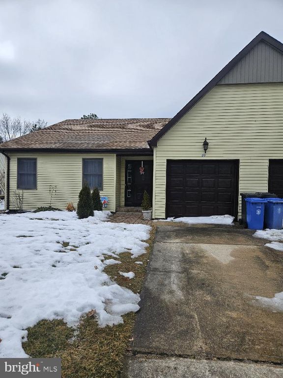 10 CEDAR AVE, Manahawkin, NJ 08050