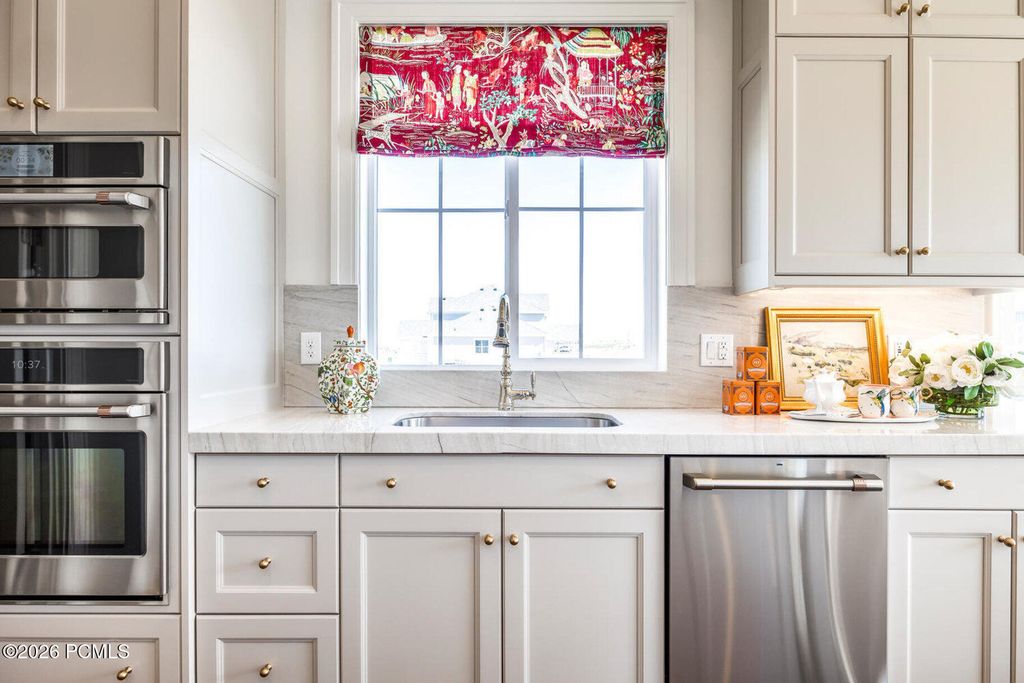 3005 S Rock View Drive, Kamas, UT 84036