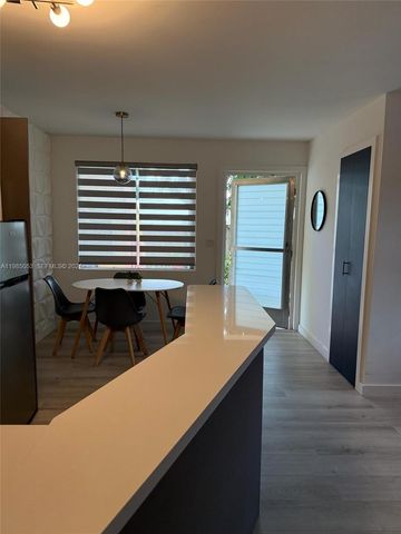 2624 NE 30th Pl 101B, Fort Lauderdale, FL 33306