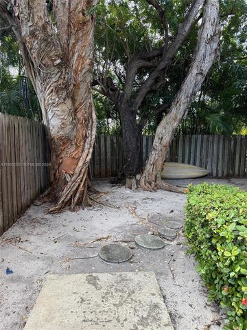 2624 NE 30th Pl 101B, Fort Lauderdale, FL 33306