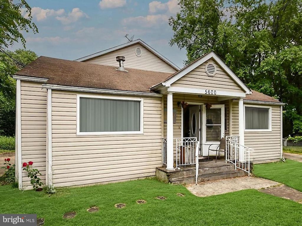 5600 ELEANOR CT, Alexandria, VA 22303