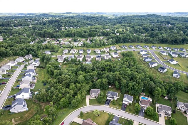 1209 Pin Oak Ct, West Deer, PA 15044