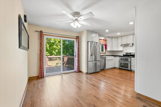 1721 Deerwood Drive, Eagan, MN 55122