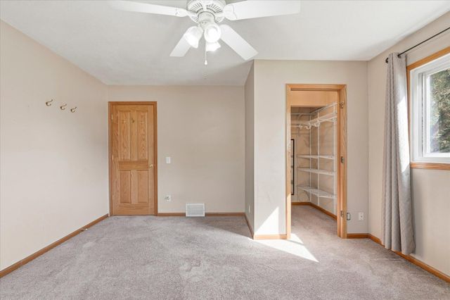 1721 Deerwood Drive, Eagan, MN 55122
