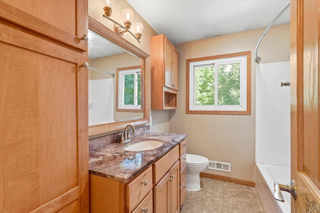 1721 Deerwood Drive, Eagan, MN 55122