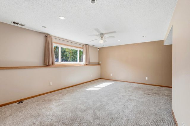 1721 Deerwood Drive, Eagan, MN 55122