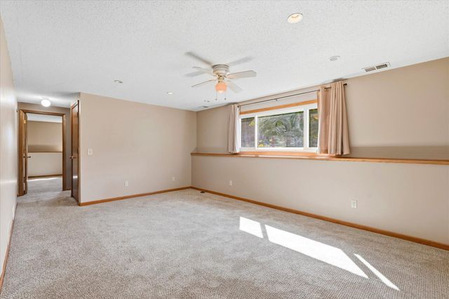 1721 Deerwood Drive, Eagan, MN 55122