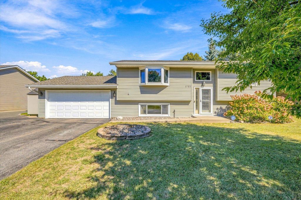 1721 Deerwood Drive, Eagan, MN 55122 — photo 2