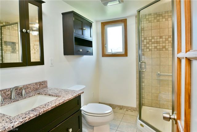 1393 Sunnyfield Avenue NW, Warren, OH 44481